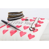 LOVE IN LIVE BLACK